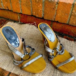 Cute strappy  sandal